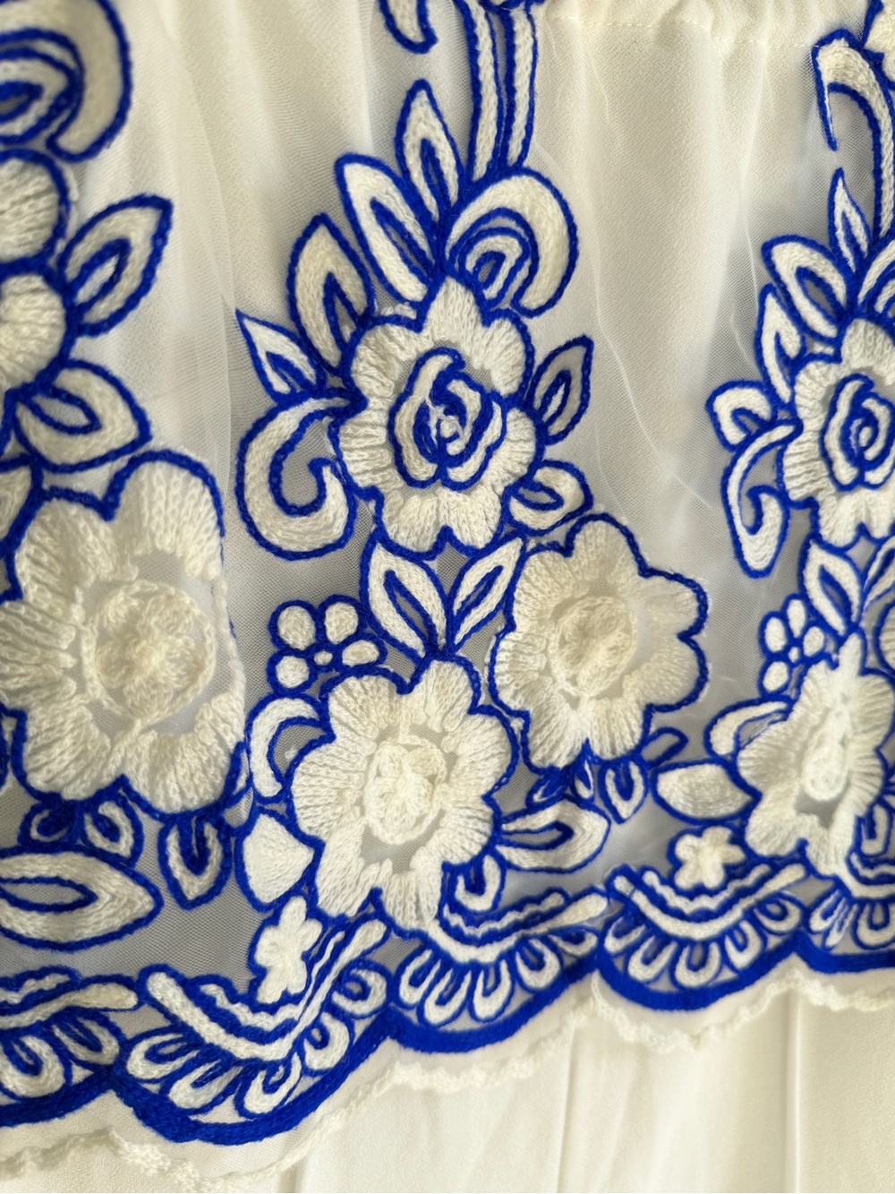 White Off-Shoulder Blue Floral Embroidery Ruffle Jumpsuit SZ M - Picture 5 of 7